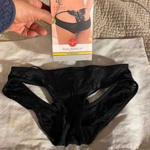 NWOT Royal Collection black string panty